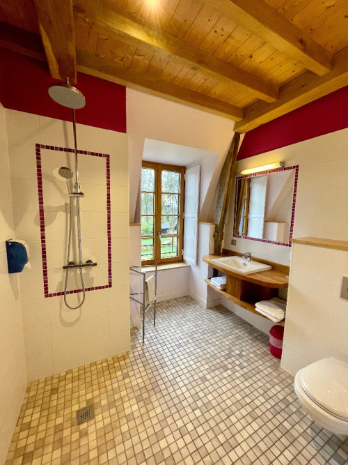 Salle de Bain, gîte en Bretagne pour vos évènements professionnels et réceptions, séjours touristiques