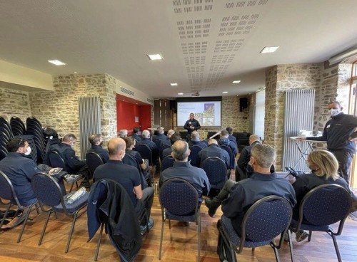 Salle Les Ecuries - Configuration Théâtre pour 40 pers