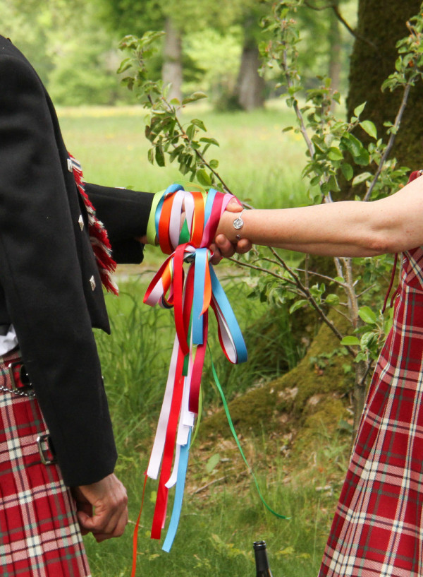 Cérémonie laïque en forêt